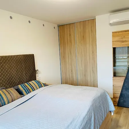 Apartment Jenys Usti