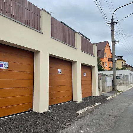 Jenys Usti * Ústí nad Labem