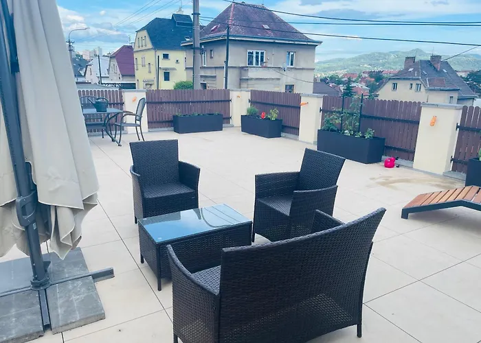 Jenys Usti Apartment