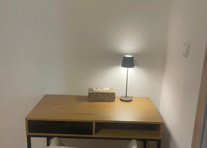 Jenys Usti Apartamento *